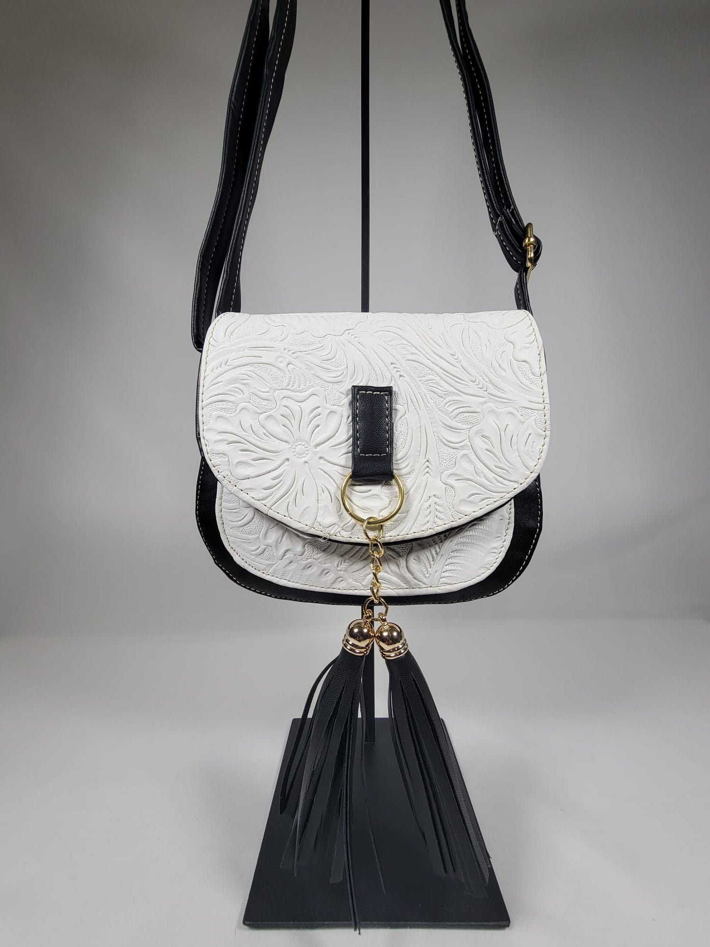 Lohe Leather Crossbody Bag