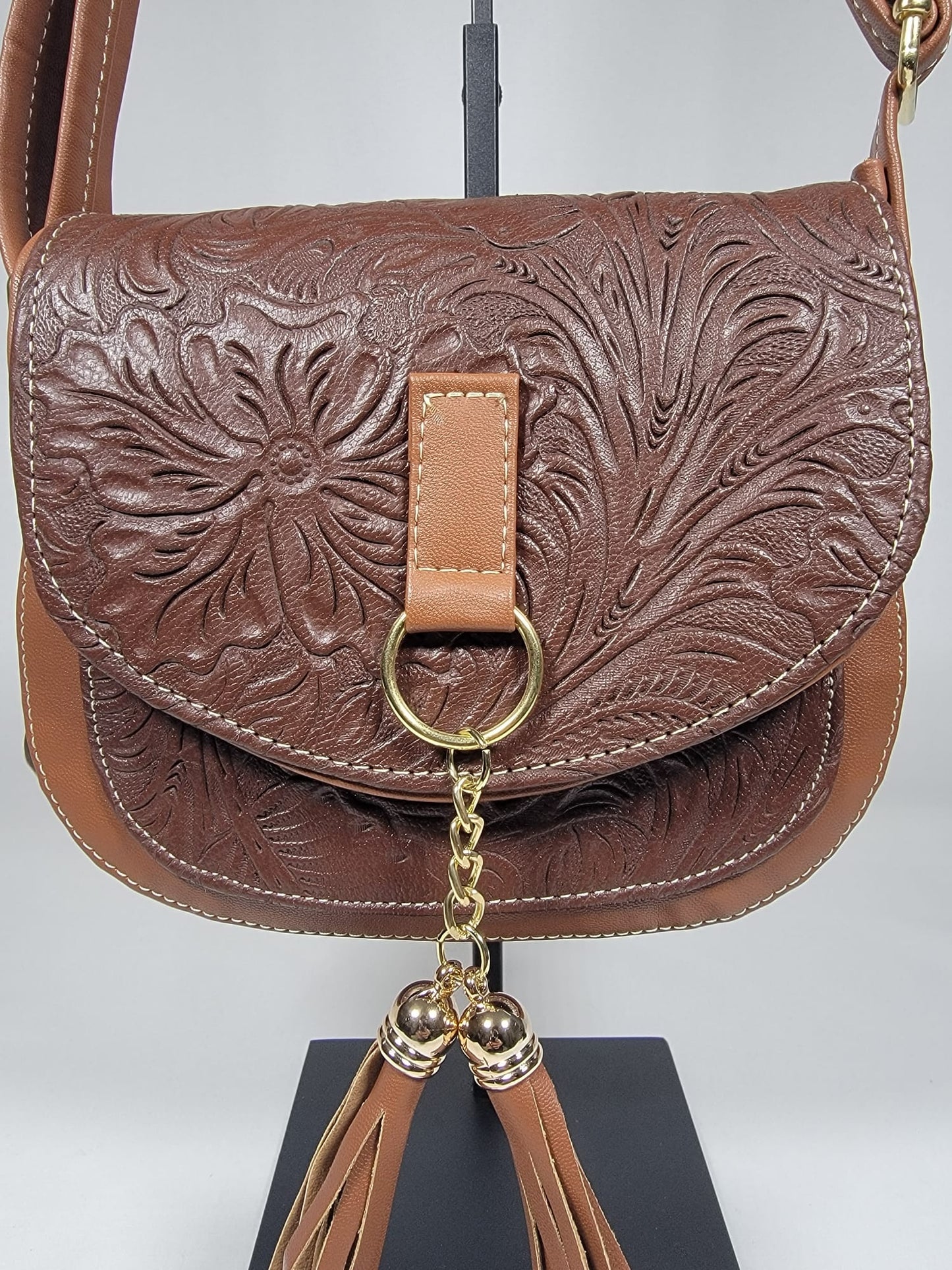 Lohe Leather Crossbody Bag